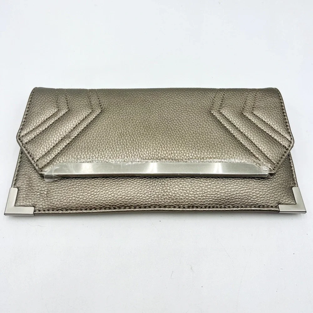 Silpada Gold Patent Leather Clutch‎ Wallet Zipper Purse w/ Gold Chain